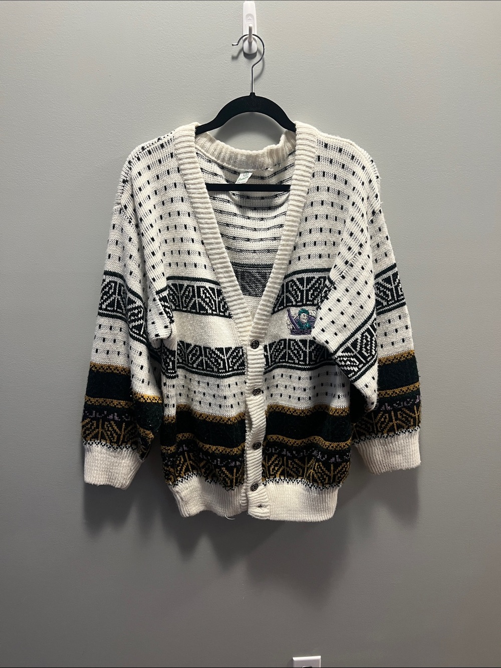 Cream Ski Mountain Patterned Button-Up Women's Sweater Cardigan